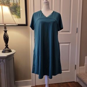 Forest Green Short Sleeve Dress NWT Size S With Pockets
